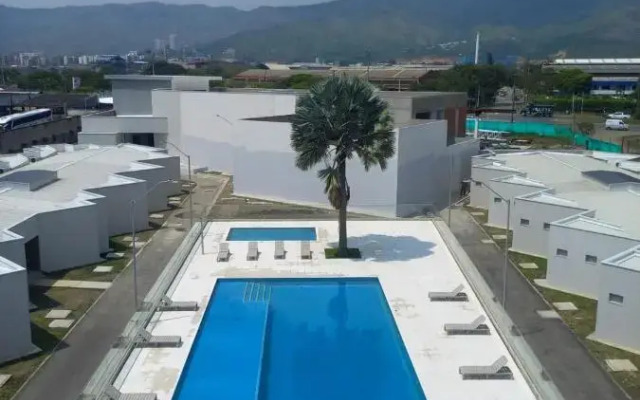 Hotel las Olas Yumbo