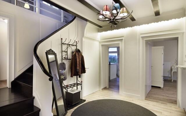 Modern Apartment Near Centre