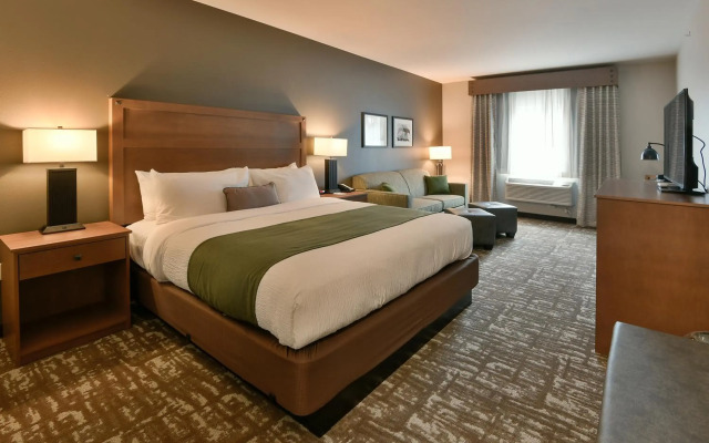 GrandStay Hotel & Suites