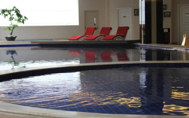 Grand Savero Hotel