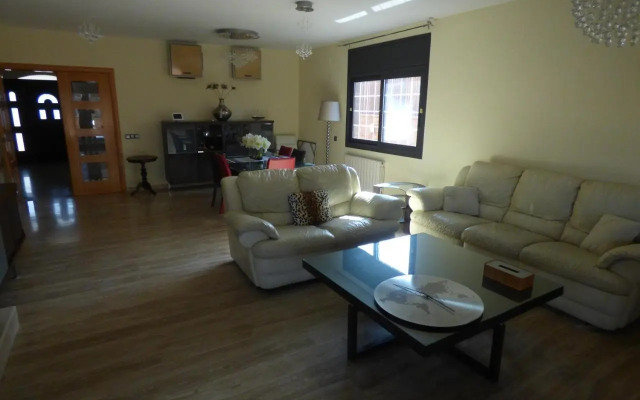 Chalet moderno con PISCINA en Calafell