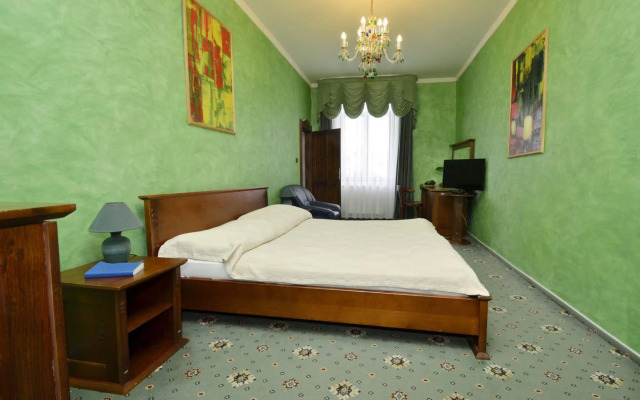 Brioni Suites
