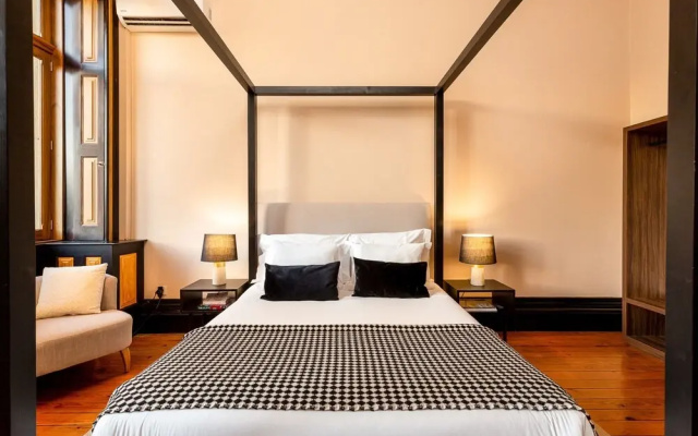 Spacious Modern Apartment in Porto