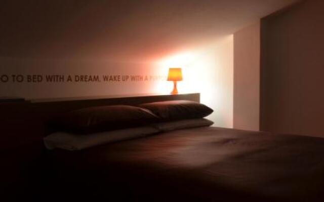 Angelina Urban Lodge