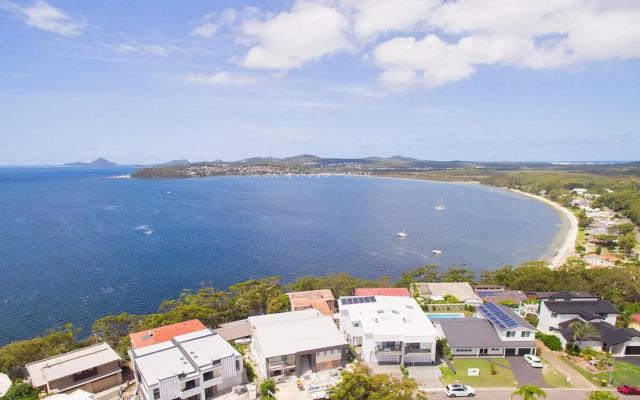 The Family Entertainer - with sweeping water views