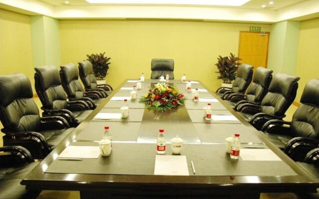 Vienna Classic Hotel (Hengtong Fortune Center Store)