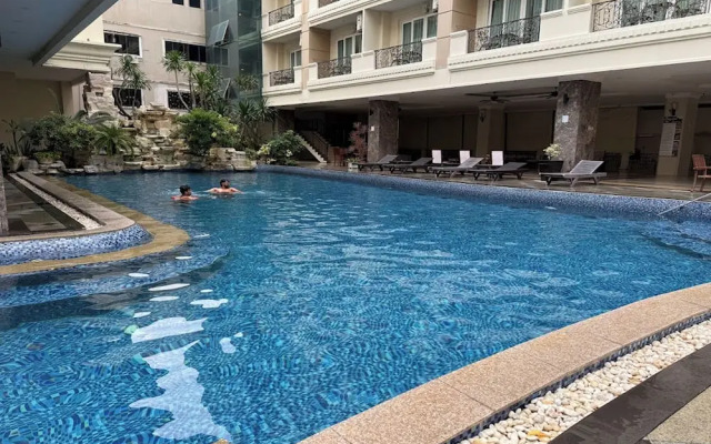 Golden Star Pattaya