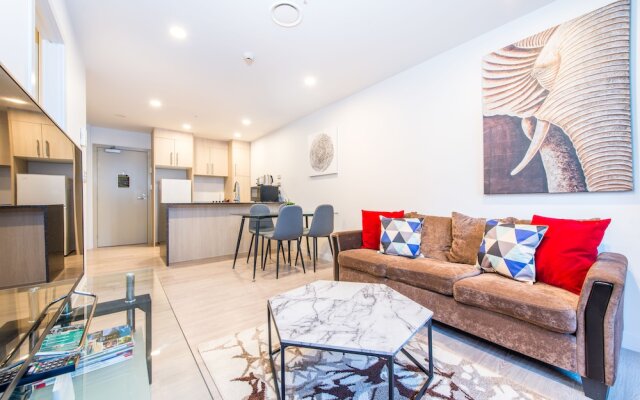 JHT - 2 BRM Apartment Level 5, Opposite to SkyTower