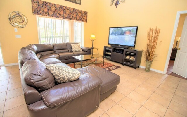 Maderia Beach Villa 6 Bedroom