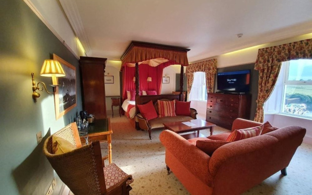 Lynnfield Hotel