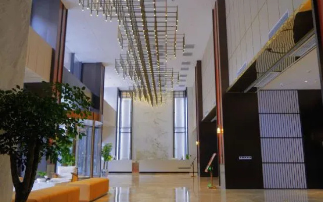 Baoxing Jiajinshan Hotel