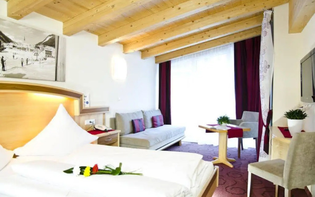 Hotel Charly