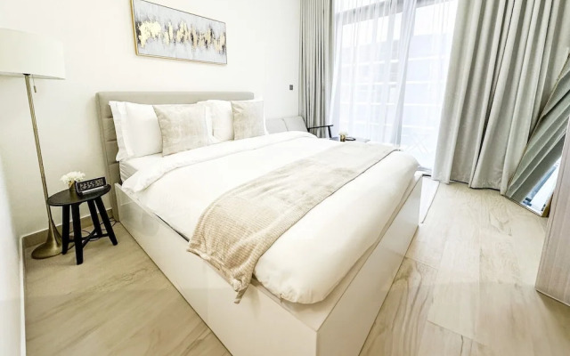 Easygo-spacious Luxury STU Azizi Rivra16