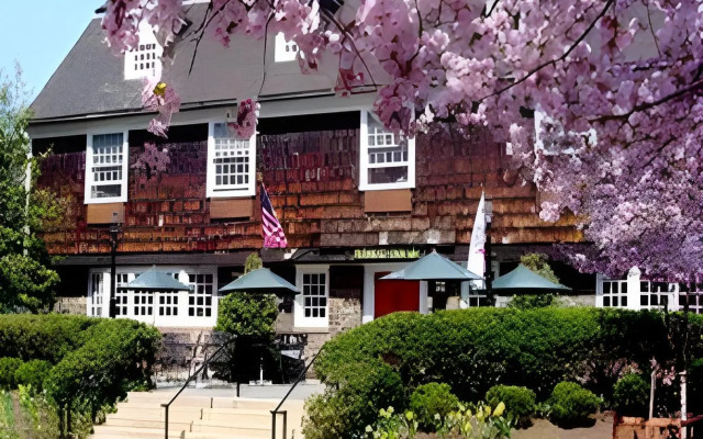 Nassau Inn