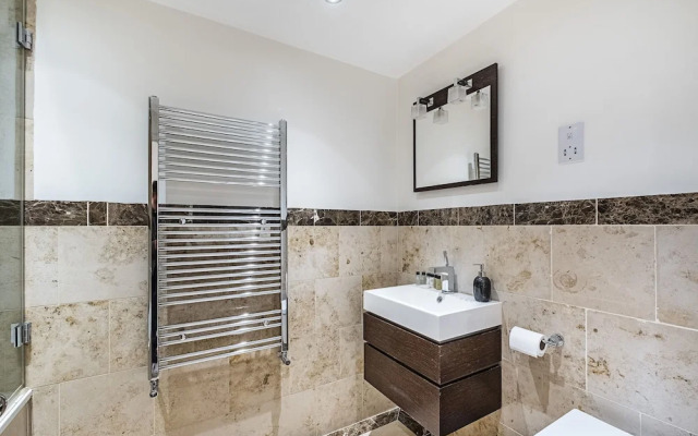 Lancaster Apartments