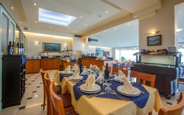 Hotel Tolo