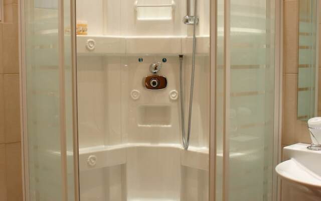 Deves Hotel