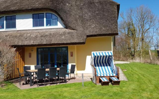 Reetdachhaus Eibe 2, Kaminofen, Sauna, 8 Personen, W-Lan