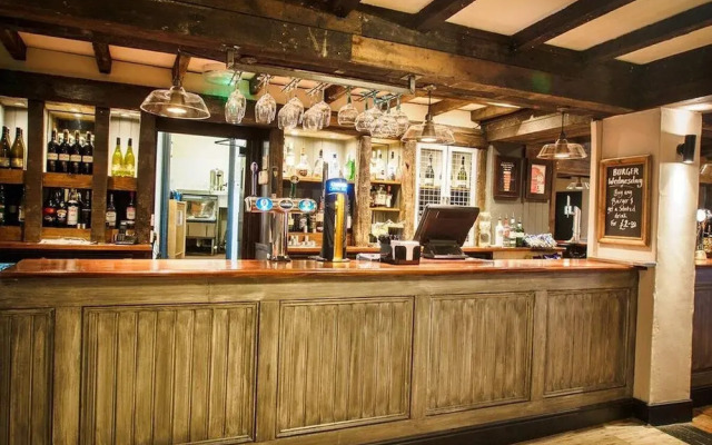 Cross Roads Hotel by Greene King Inns