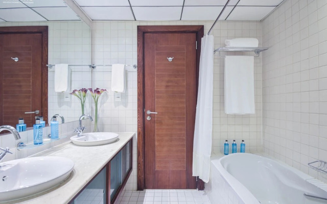 2B- Al Sahab 2 - 2806 by bnbme homes