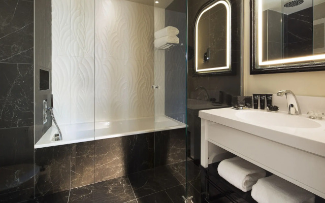 Hotel Le Narcisse Blanc & Spa