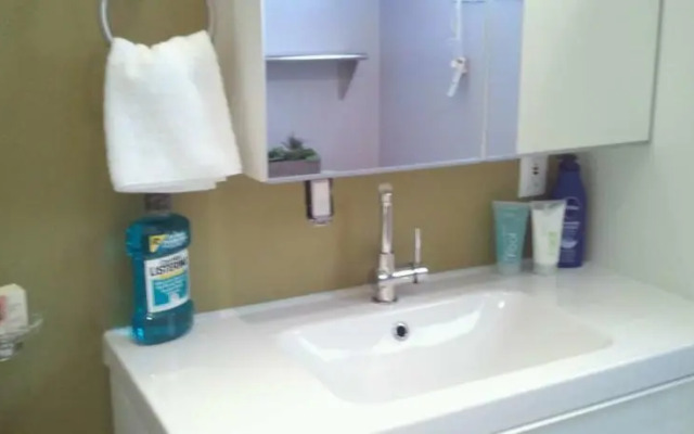 Apt 1331 East 7th St