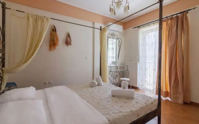 Sakis Luxury House