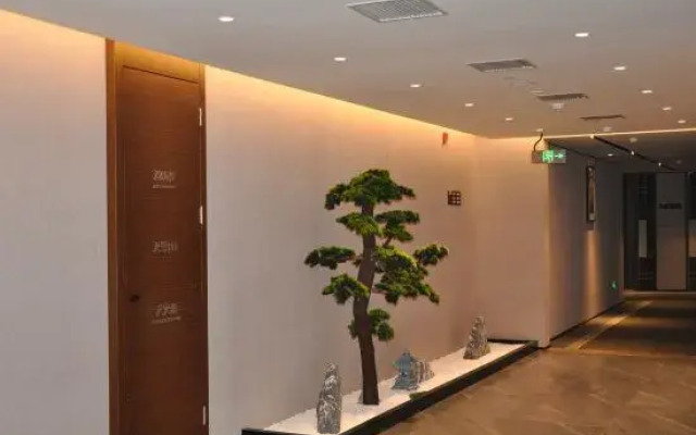 Homeinn Plus Hotel (Pei County Zhongjin Plaza)