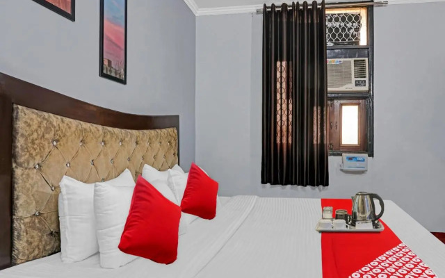 Oyo 92864 Silver Stone