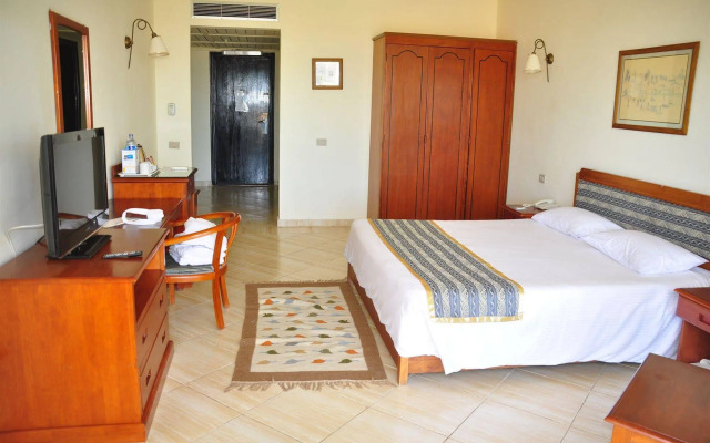 Royal Pharaoh Makadi - Hotel & Resort