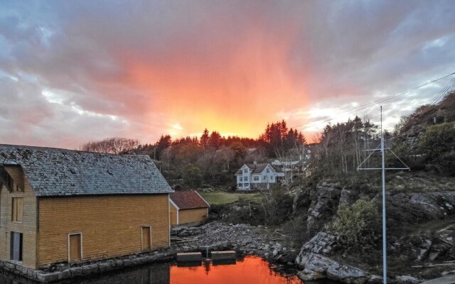 Beautiful Apartment in Steinsland With 4 Bedrooms and Wifi
