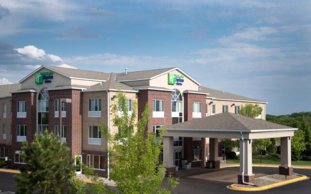 Holiday Inn Express Hotel & Suites Chanhassen by IHG