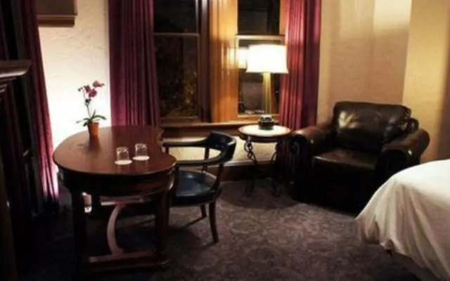 Patterson Inn