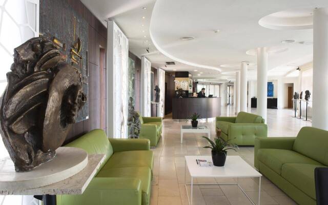 Isola Sacra Rome Airport