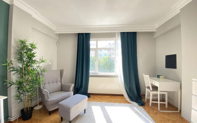 Lovely Flat with Central Location in Fatih