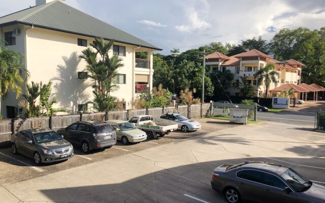 Comfort Inn Tropical Queenslander