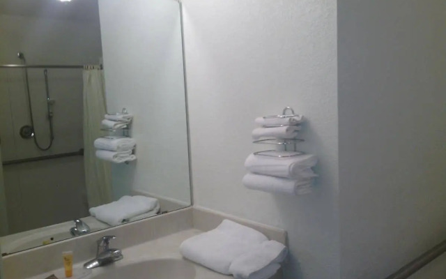 Travelodge by Wyndham Winter Haven