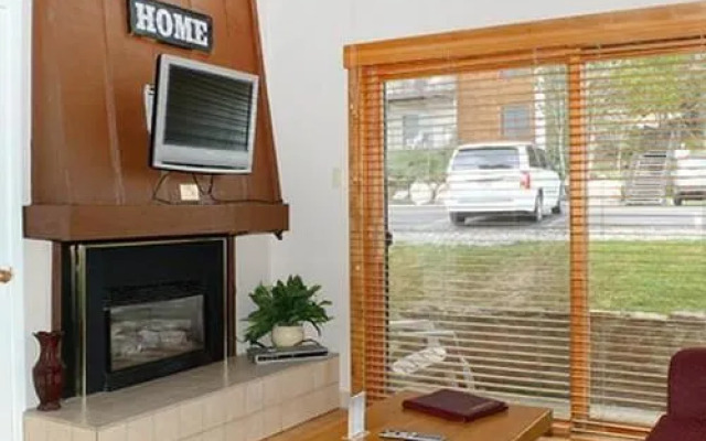 The Rockies by Retreatia