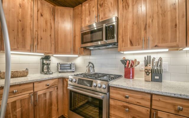 Tennis Townhomes 1336