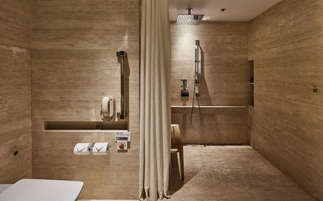 The Ritz-Carlton, Hong Kong