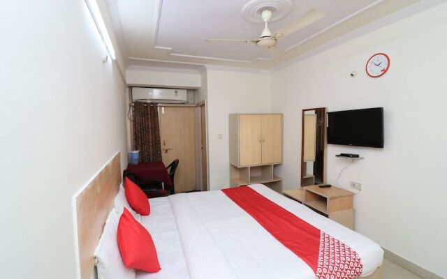OYO 23694 Hotel Shikhar Palace