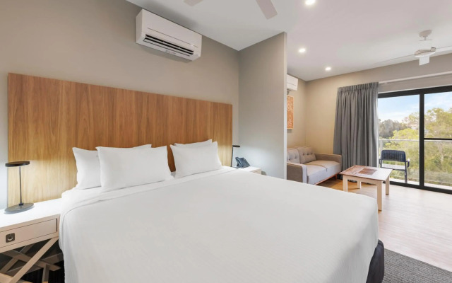 Best Western Plus North Lakes Hotel