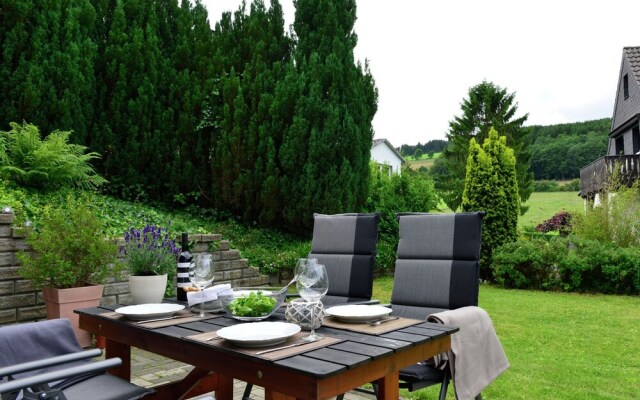 Holiday home in Sauerland - quiet setting, private entrance, terrace, garden
