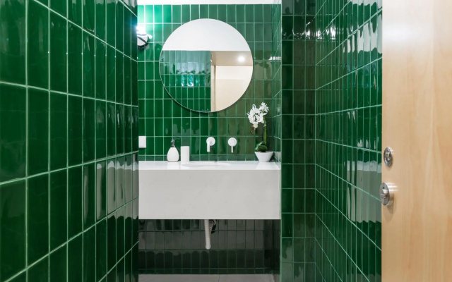 3 Bedroom Apt. with Grand Terrace