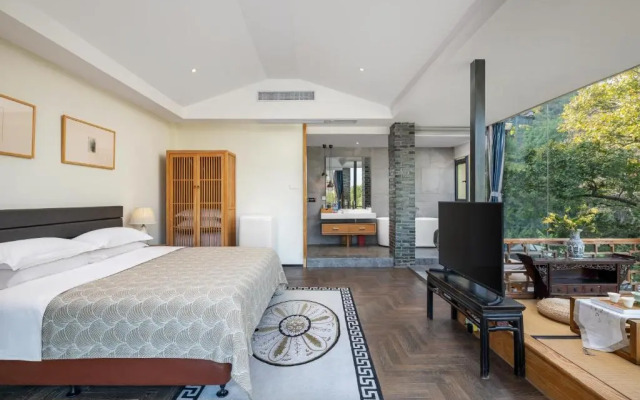 GuiLin HeShe Hotel