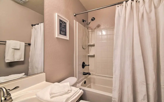 Goodyear Escape w/ Grill: Community Pool Access!