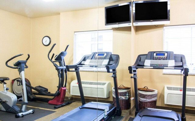 Comfort Inn & Suites Charleston Airport Convention Center