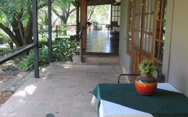 Tuskers Bush Lodge B&B
