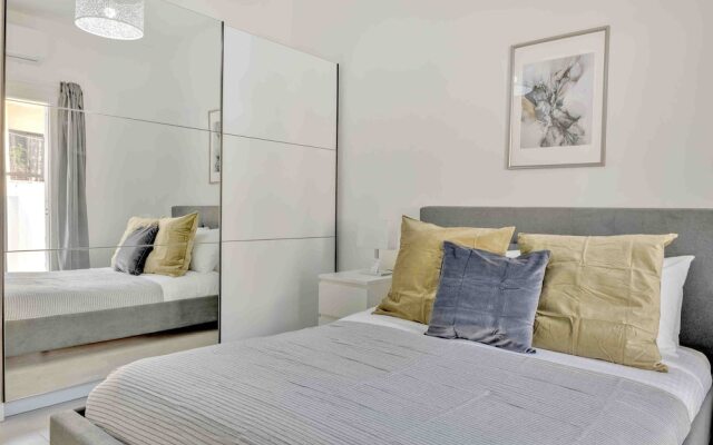 Phaedrus Living: Luxury Residence Faneromeni