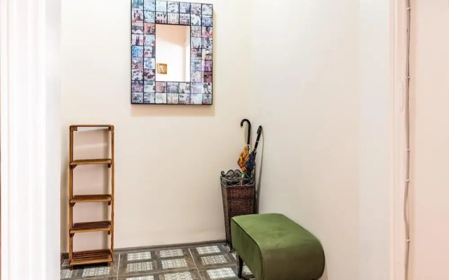 Spacious Flat w Balcony 3 min to Kadikoy Square